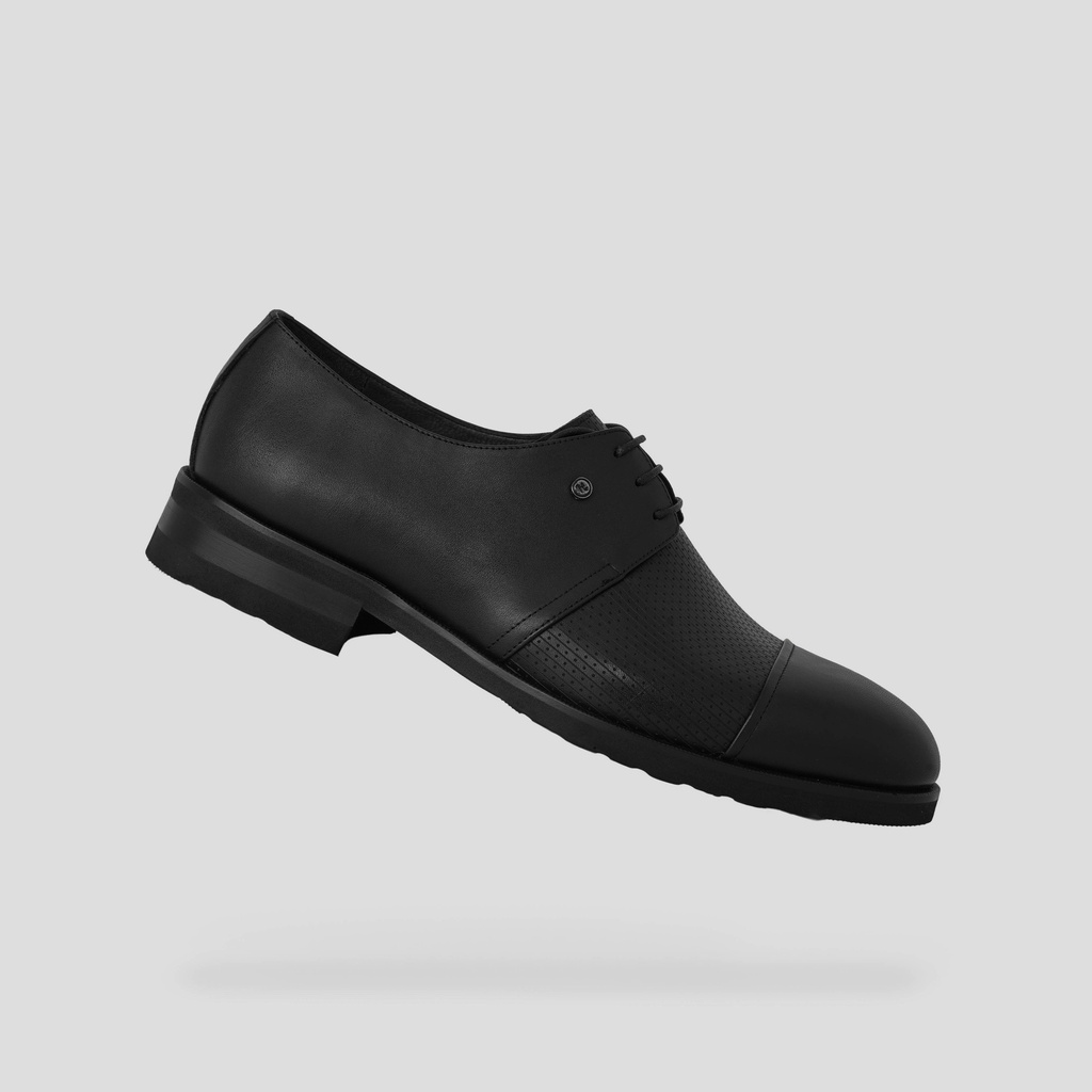 TESLA Shoes 3648 with ligature Grip